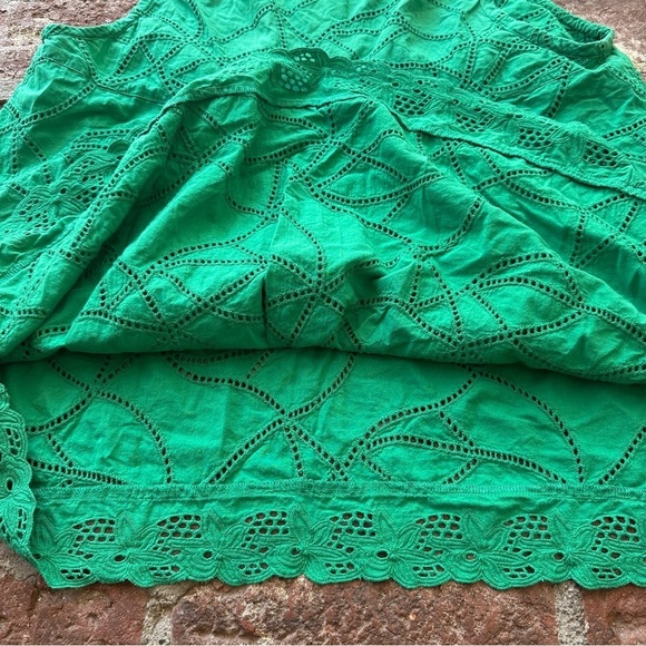CAbi Cottagecore Gemma Green Eyelet Blouse Sleeveless Tank Top 5036 size medium - Picture 15 of 16